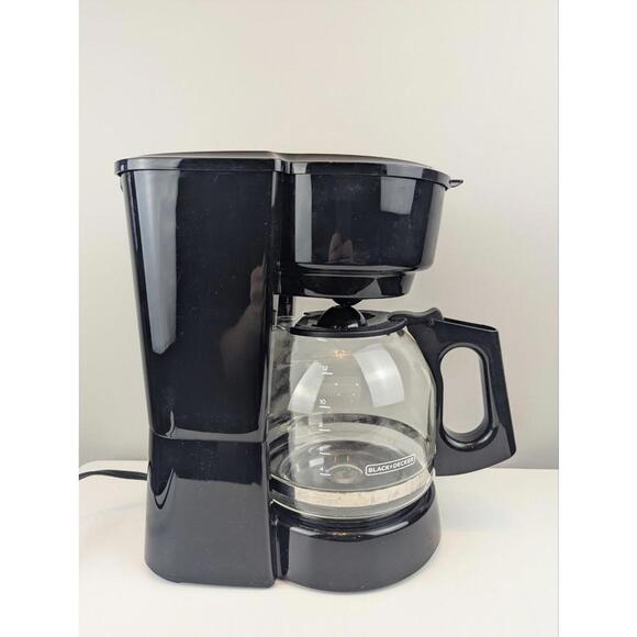 Black+Decker Classic 12-Cup Coffee Maker with Foherg Grinder Combo - Picture 3 of 9